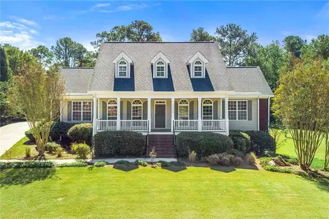 7405 Rolling Oaks Dr, Winston, GA 30187