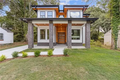 1386 Lorenzo Dr SW, Atlanta, GA 30310