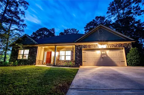 155 Camp Dr, Carrollton, GA 30117
