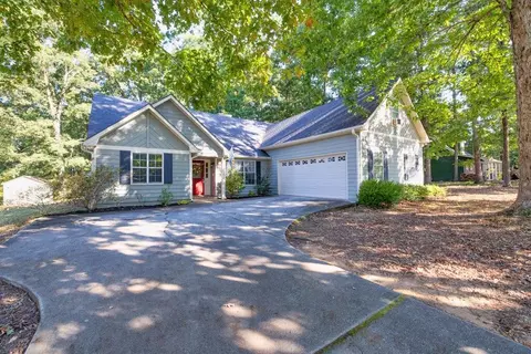 3573 Saddlebrook Dr, Loganville, GA 30052