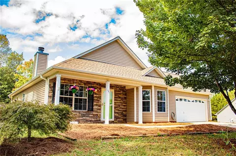 301 Nicholas Ct, Griffin, GA 30223