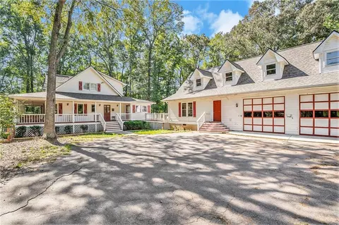 Exterior - 3123 Jonesboro Rd, Hampton, GA 30228 photo 5 of 31