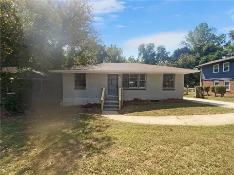 139 Oak Dr SW, Atlanta, GA 30354