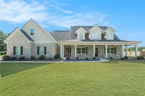 2100 Meadowood Cv, Monroe, GA 30655
