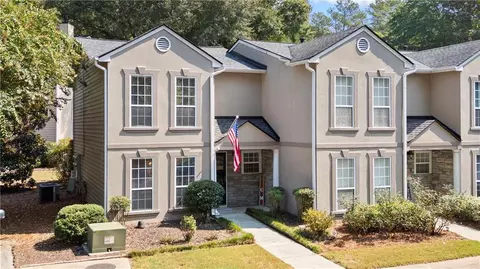601 Masons Creek Cir, Atlanta, GA 30350