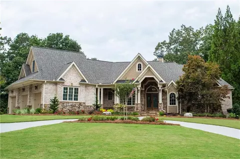 858 Waterford Estates Mnr, Canton, GA 30115