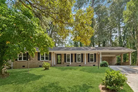 934 Norse Ct, Stone Mountain, GA 30083