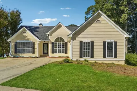 1630 Keswick Place Dr, Lawrenceville, GA 30043