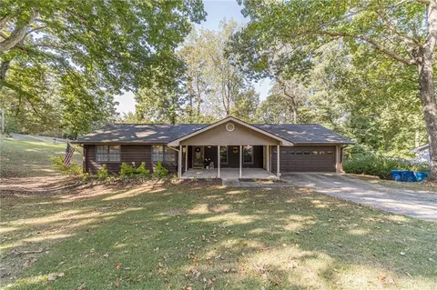 1222 La Mesa Dr, Lawrenceville, GA 30043