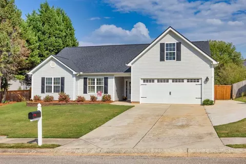 1796 Maxey Ln, Winder, GA 30680