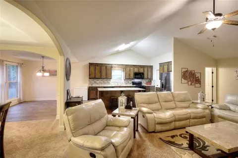 320 Thoroughbred Trl, Monroe, GA 30655 photo 6