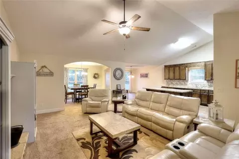320 Thoroughbred Trl, Monroe, GA 30655 photo 4