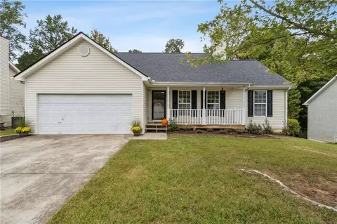 4069 Parks Rd, Flowery Branch, GA 30542