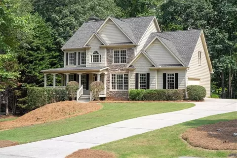 7940 Willow Pt, Gainesville, GA 30506