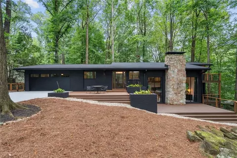 3368 Regalwoods Dr, Atlanta, GA 30340