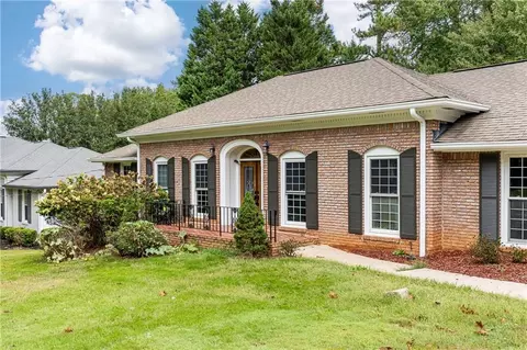 1006 Weldstone Ct, Atlanta, GA 30350
