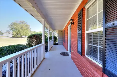 85 Valley View Dr, Covington, GA 30016 photo 4
