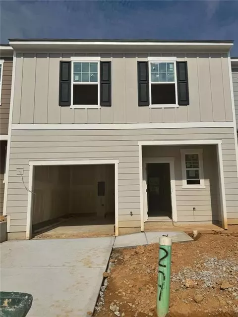 54 Padley Dr, Winder, GA 30680