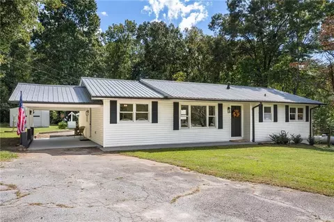938 Historic Old Highway 441, Clarkesville, GA 30523