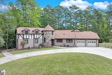 6644 Crestwood Peninsula, Flowery Branch, GA 30542