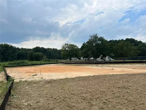 792 SW Cooper Rd, Loganville, GA 30052