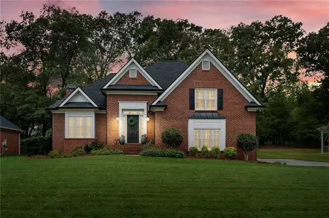 14 Ardmore Cir, Cartersville, GA 30120