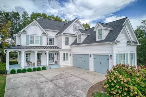 111 Autumn Glen Dr, Woodstock, GA 30188