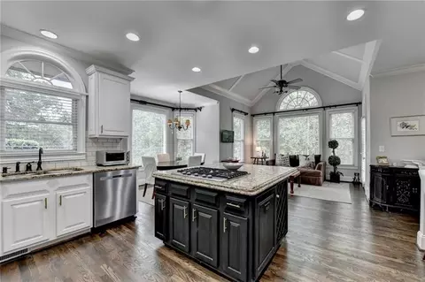 8025 Halstead Dr, Suwanee, GA 30024 photo 19