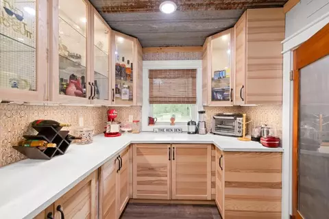 Kitchen - 11696 Highway 278 E, Covington, GA 30014 photo 7 of 8