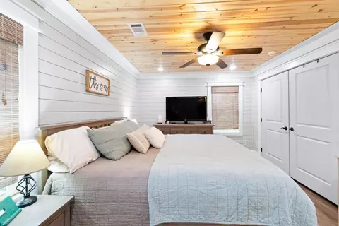 Bedroom - 11696 Highway 278 E, Covington, GA 30014 photo 8 of 10