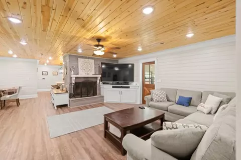 Living - 11696 Highway 278 E, Covington, GA 30014 photo 1 of 2