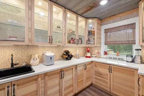 Kitchen - 11696 Highway 278 E, Covington, GA 30014 photo 6 of 8