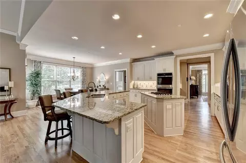 6945 Kettering Ln, Suwanee, GA 30024 photo 12
