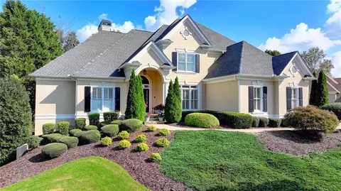 6945 Kettering Ln, Suwanee, GA 30024