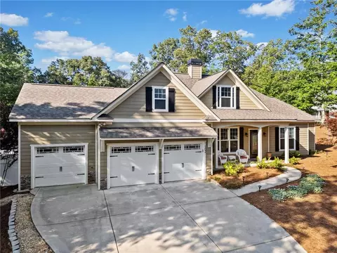 102 Walnut Ct, Waleska, GA 30183