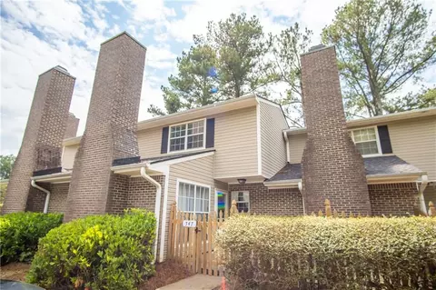 547 Picketts Bend Cir, Marietta, GA 30008