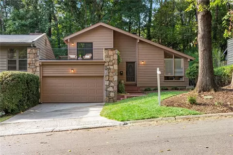 255 Lakeview Rdg W, Roswell, GA 30076