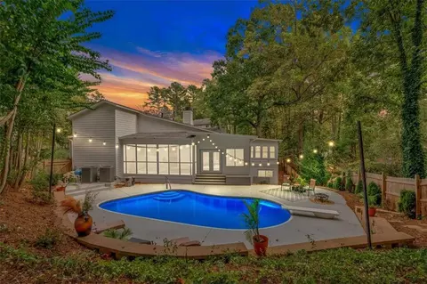 4010 Muirfield Ln, Marietta, GA 30068