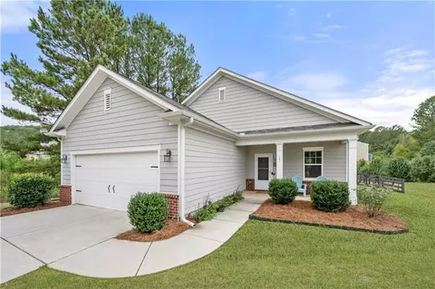 17 Stable Gate Dr, Cartersville, GA 30120