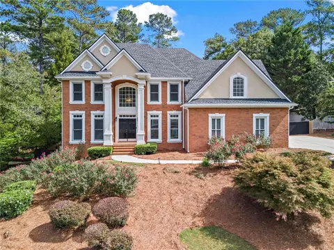 730 Vinings Estates Dr SE, Mableton, GA 30126