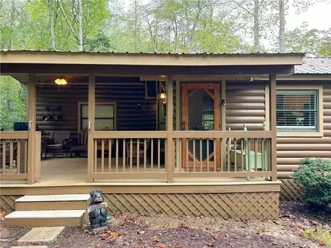 1809 Canoe Creek Dr, Hiawassee, GA 30546