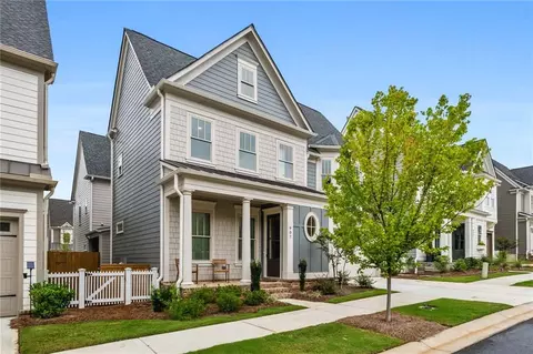 907 Bingham St, Woodstock, GA 30188