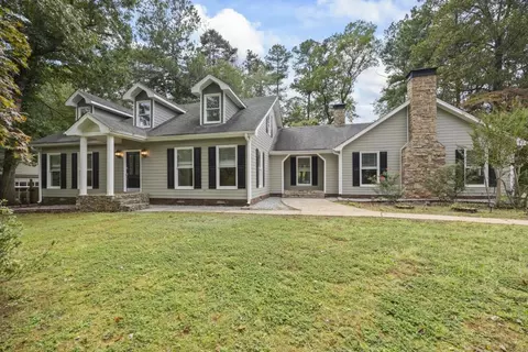 200 Regal Dr, Lawrenceville, GA 30046