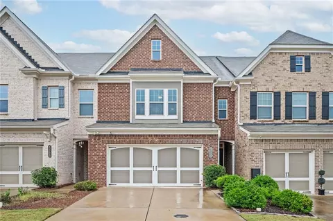 1220 Hampton Oaks Dr, Alpharetta, GA 30004