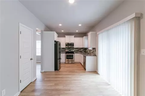 404 Panhandle Pl, Hampton, GA 30228 photo 7