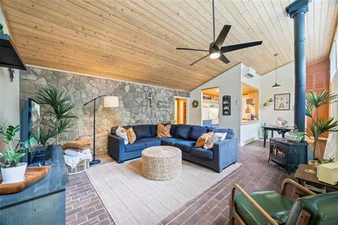 Living - 2862 Tree Top Rd, Dacula, GA 30019 photo 3 of 6