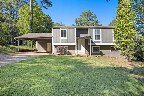 4941 Isle Royal Ct, Stone Mountain, GA 30088
