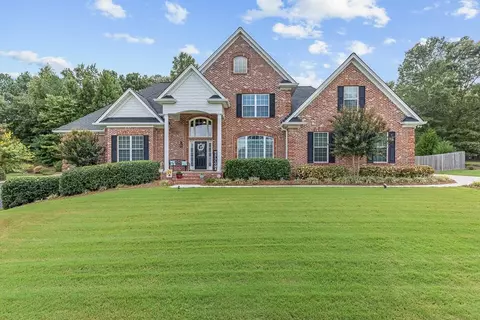 1599 Holly Ridge Dr, Loganville, GA 30052