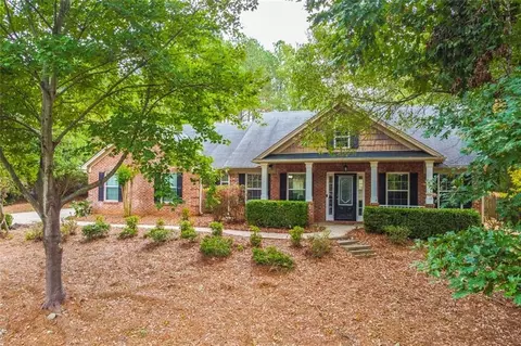521 Jefferson Walk Cir, Jefferson, GA 30549