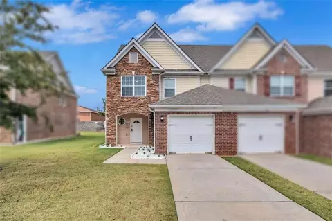 464 Village Way, Loganville, GA 30052
